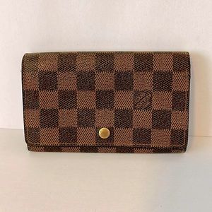 41 LOUIS VUITTON Damier Portefeuille Tresor Bi-Fold Wallet Canvas Leather LV
